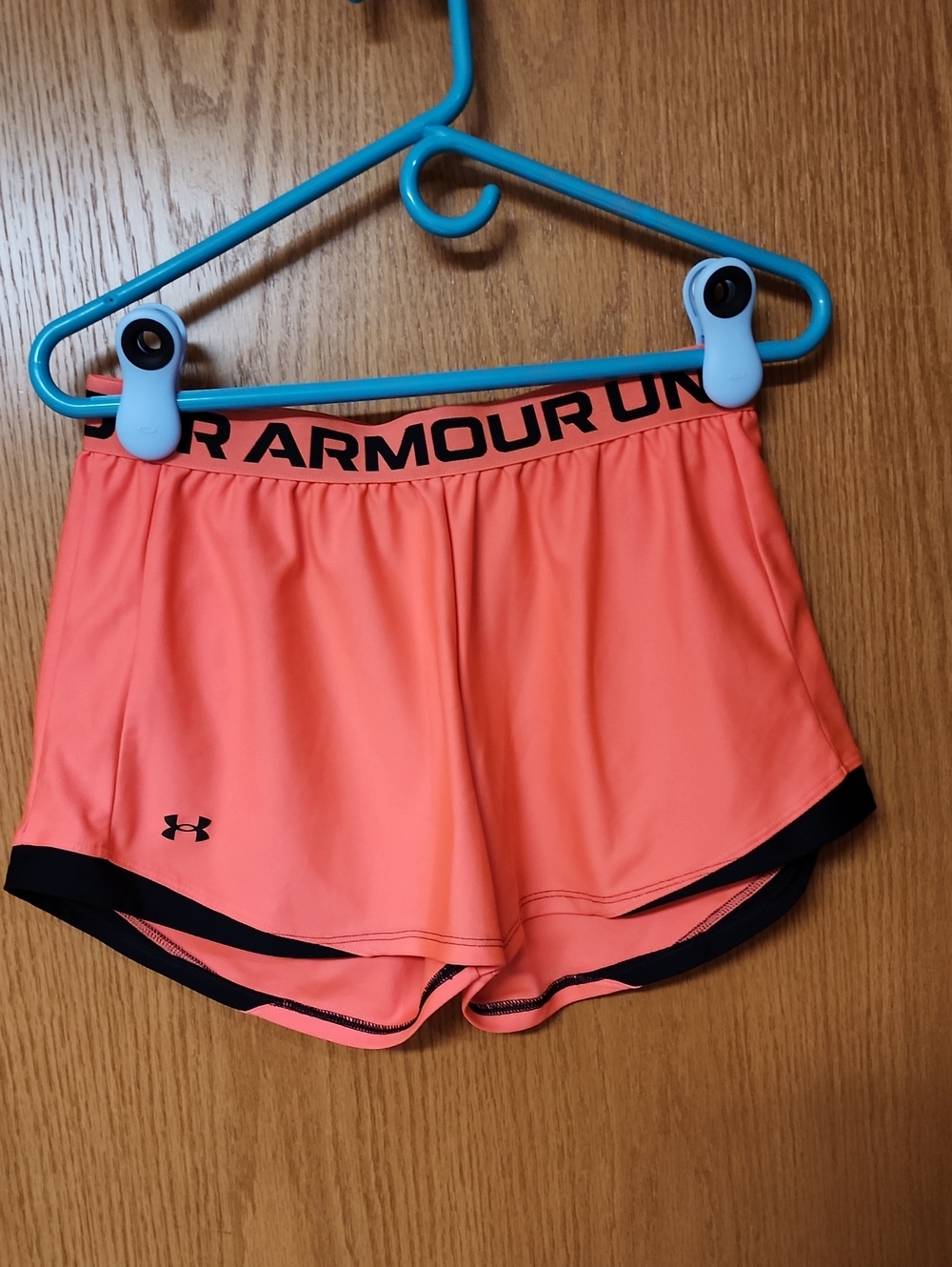 Under Armour Women's Coral Pink Athletic Running Shorts M number 2018